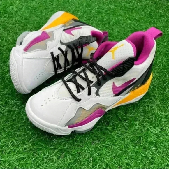 Nike Wmns Jordan Zoom ‘92 - Picture 6 of 6